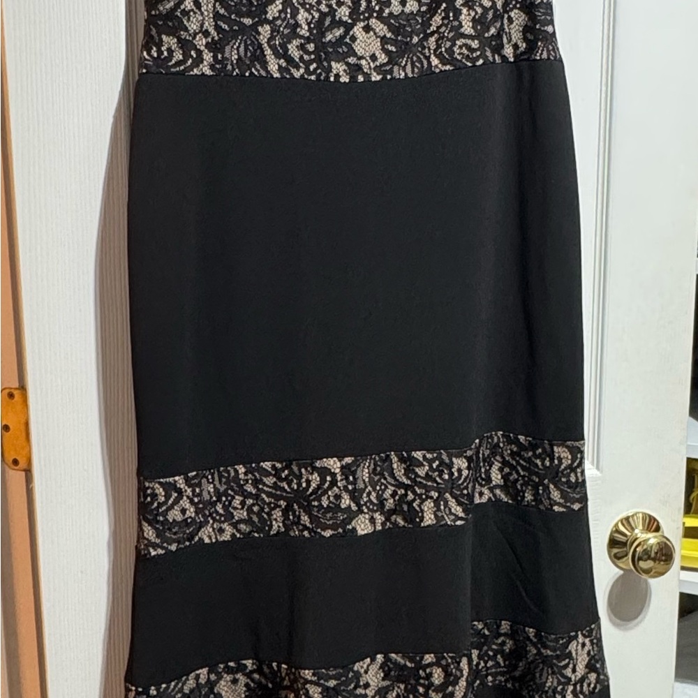 Vince Camuto Black and Cream A-Line Skirt